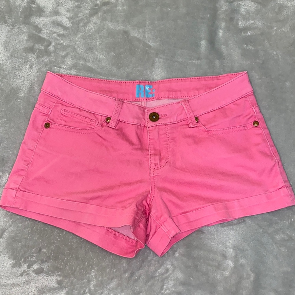 Re pink shorts!